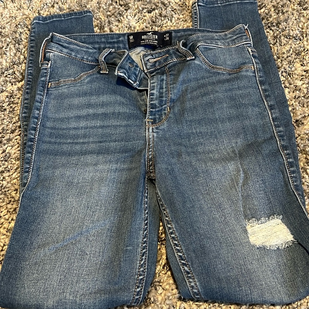 Hollister Jean Legging - size 5 regular, high-riseWaist 27, Length 28.